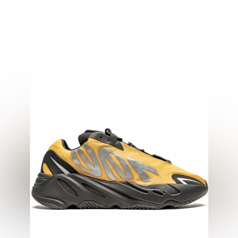 Sneakers - Picture 4 of 7